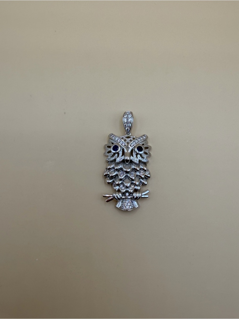 925 Sterling Silver Owl CZ pendant unisex.